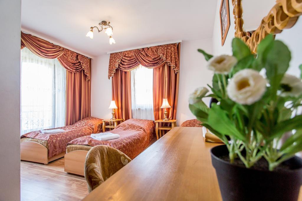 Hotel Pod Modrzewiami Zakopane Zimmer foto