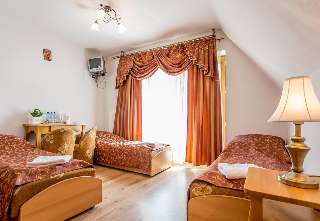Hotel Pod Modrzewiami Zakopane Zimmer foto