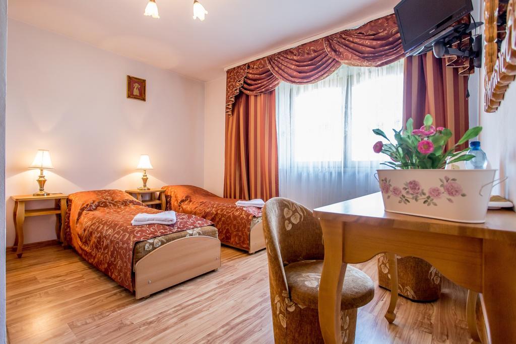 Hotel Pod Modrzewiami Zakopane Zimmer foto