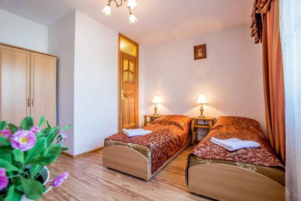 Hotel Pod Modrzewiami Zakopane Zimmer foto